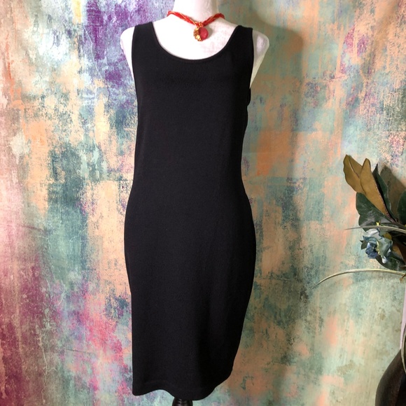 📌St. John Great Form Fitting Sleeveless Knit Dress - Picture 1 of 14